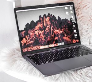 best computer laptop for a data scientist -- macbook pro 13